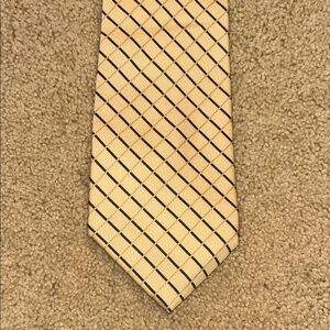 Elegant Gold Checkered Men's Tie